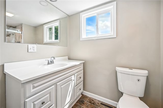 674 Deforest Court, Sharon, PA 16146