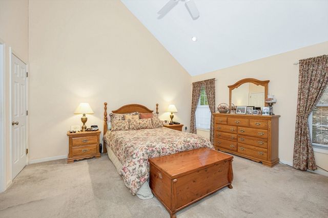 14 Muirfield Way 14, Chelmsford, MA 01863