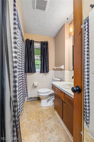 2525 Kingsport Way, Akron, OH 44314