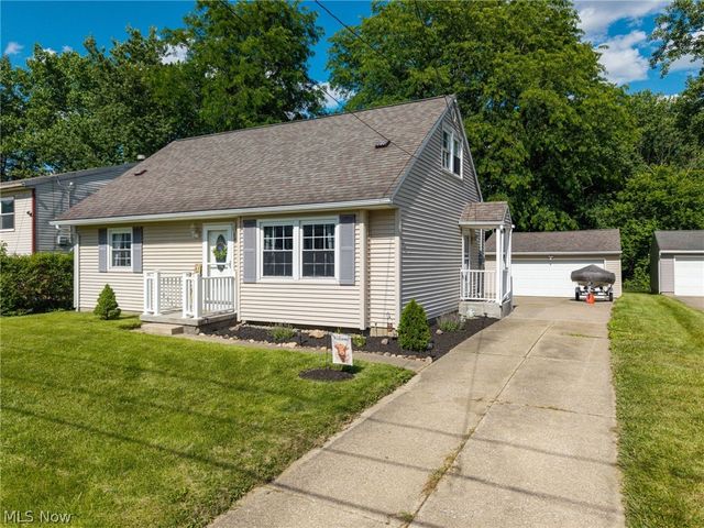 2525 Kingsport Way, Akron, OH 44314