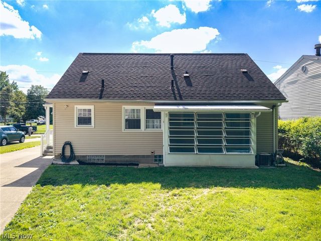 2525 Kingsport Way, Akron, OH 44314
