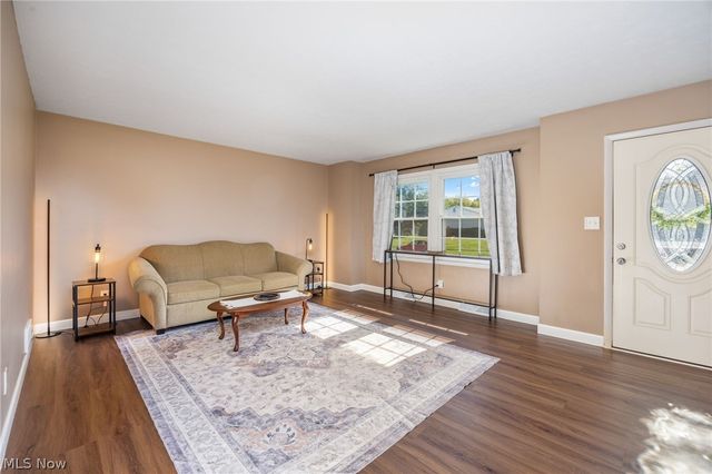 2525 Kingsport Way, Akron, OH 44314