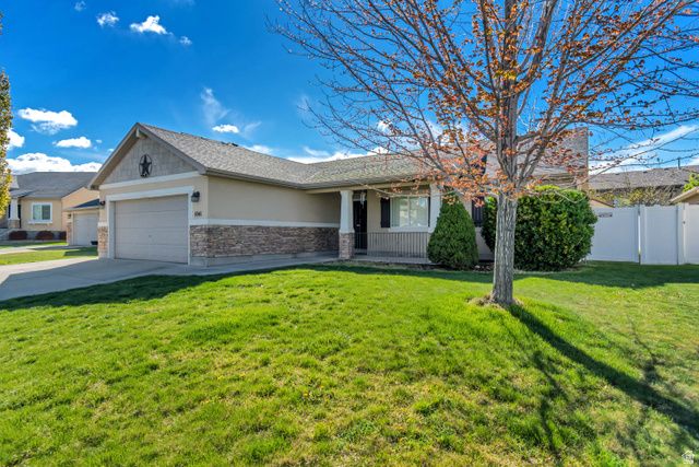 1041 ASCOT DR, North Salt Lake, UT 84054