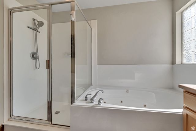 1041 ASCOT DR, North Salt Lake, UT 84054