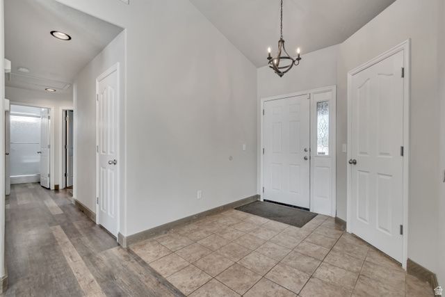 1041 ASCOT DR, North Salt Lake, UT 84054