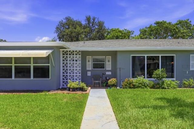 832 High Point Drive W B, Delray Beach, FL 33445