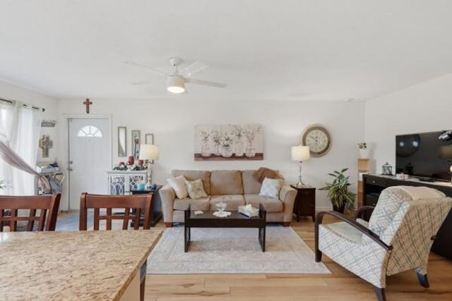 832 High Point Drive W B, Delray Beach, FL 33445