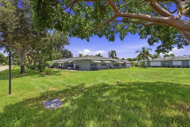 832 High Point Drive W B, Delray Beach, FL 33445