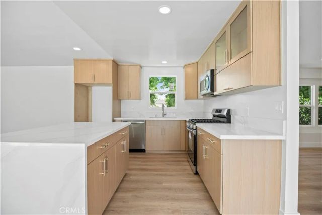 9917 Stanwin Ave, Arleta, CA 91331