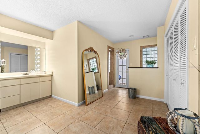 1307 LENNA AVENUE, Seffner, FL 33584