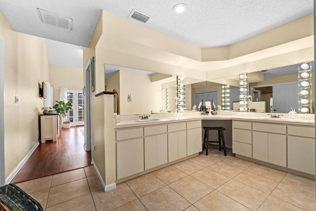 1307 LENNA AVENUE, Seffner, FL 33584