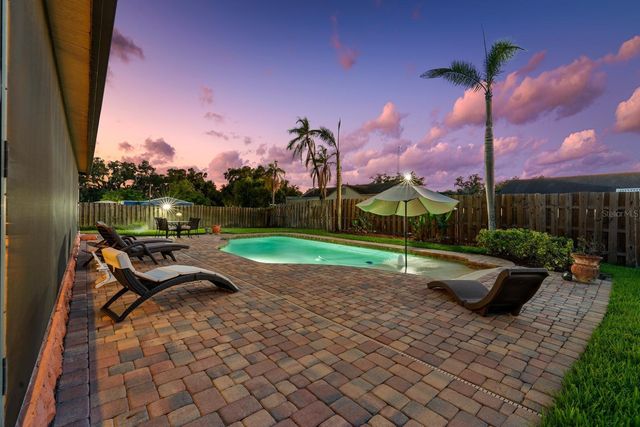 1307 LENNA AVENUE, Seffner, FL 33584