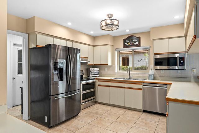 1307 LENNA AVENUE, Seffner, FL 33584