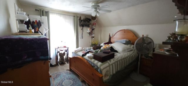 65 Park Street, Gloversville, NY 12078