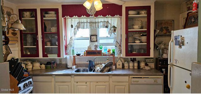 65 Park Street, Gloversville, NY 12078