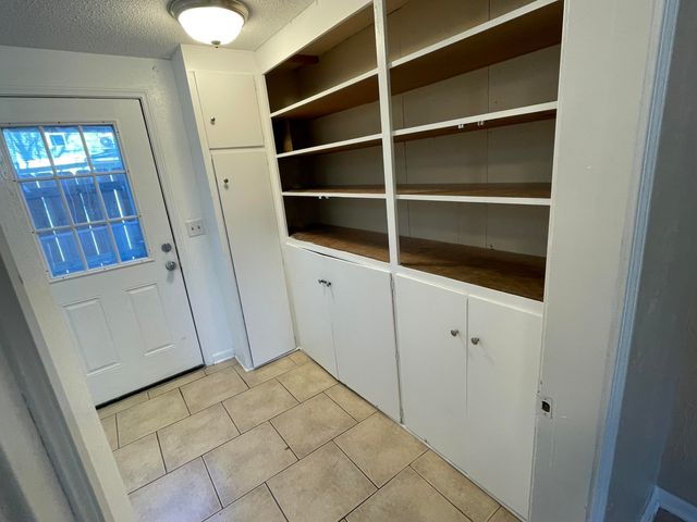 2455 N Boonville Avenue, Springfield, MO 65803