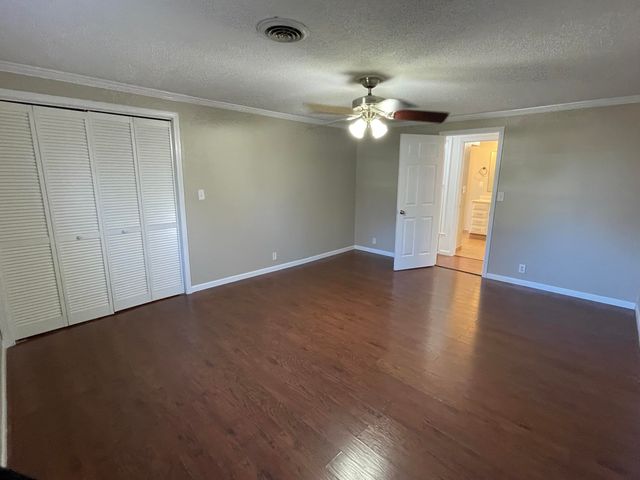 2455 N Boonville Avenue, Springfield, MO 65803