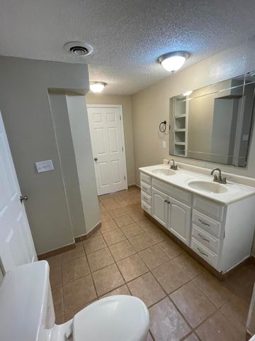 2455 N Boonville Avenue, Springfield, MO 65803