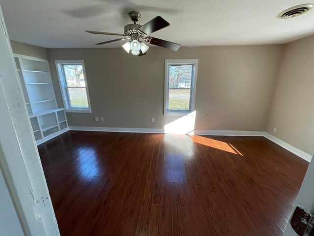 2455 N Boonville Avenue, Springfield, MO 65803