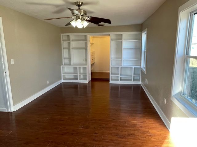 2455 N Boonville Avenue, Springfield, MO 65803