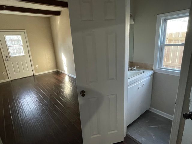 2455 N Boonville Avenue, Springfield, MO 65803