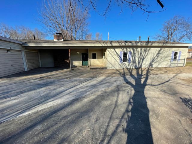 2455 N Boonville Avenue, Springfield, MO 65803