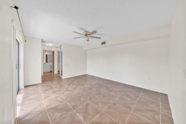 3024 30TH Lane, Greenacres, FL 33463