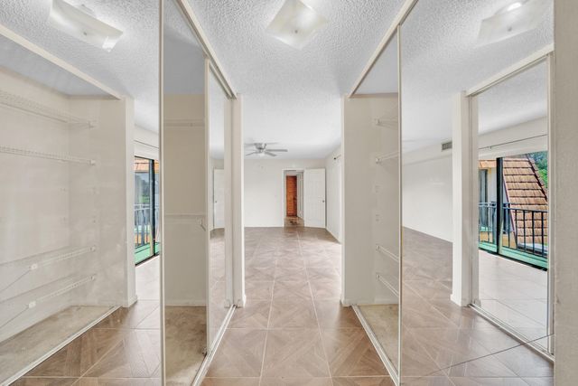 3024 30TH Lane, Greenacres, FL 33463