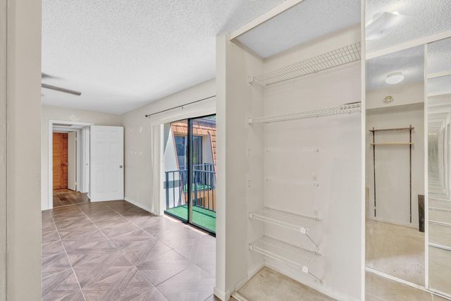 3024 30TH Lane, Greenacres, FL 33463