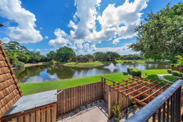 3024 30TH Lane, Greenacres, FL 33463