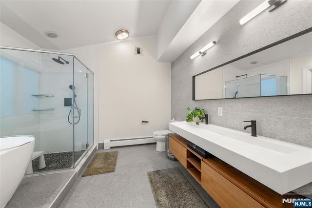 2405 Rossett Street, Fort Lee, NJ 07024