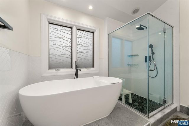 2405 Rossett Street, Fort Lee, NJ 07024