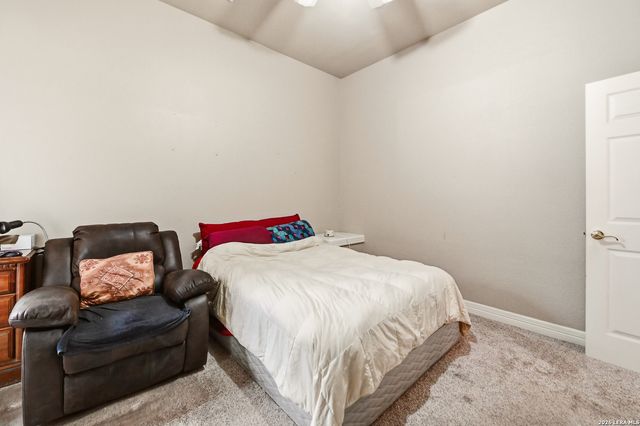 752 Taylor Pt, Bulverde, TX 78163