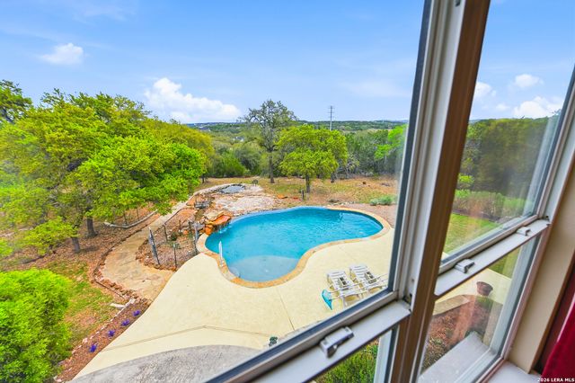 752 Taylor Pt, Bulverde, TX 78163