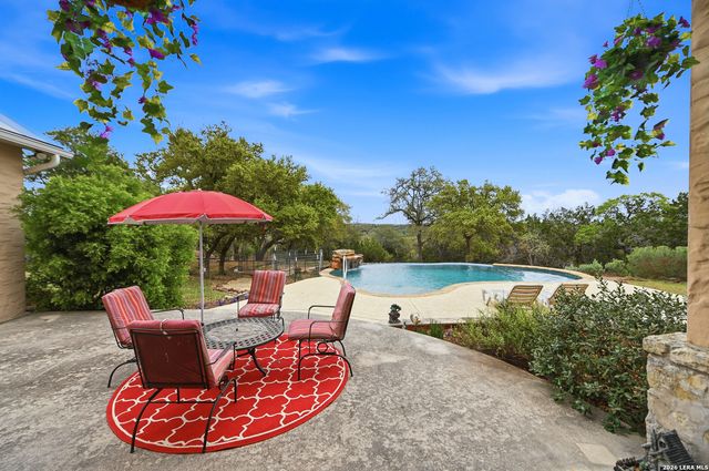 752 Taylor Pt, Bulverde, TX 78163