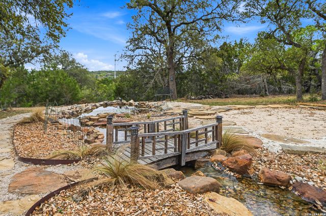 752 Taylor Pt, Bulverde, TX 78163