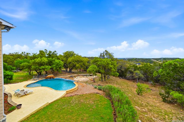 752 Taylor Pt, Bulverde, TX 78163