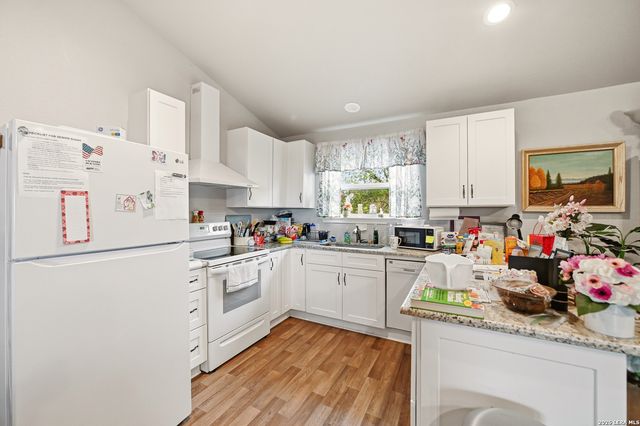 752 Taylor Pt, Bulverde, TX 78163
