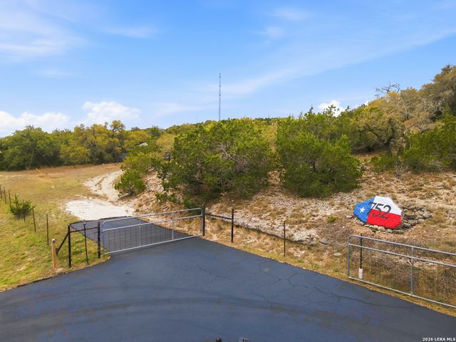 752 Taylor Pt, Bulverde, TX 78163