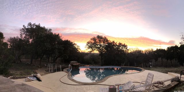 752 Taylor Pt, Bulverde, TX 78163