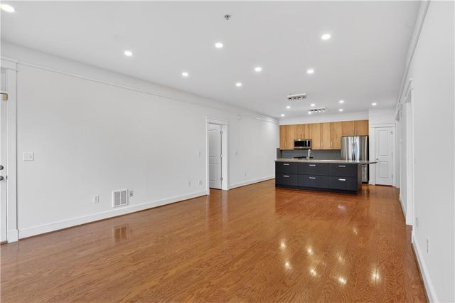 273 12th NE Street 210, Atlanta, GA 30309