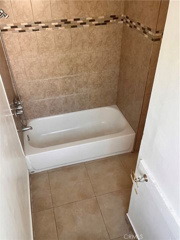 6812 S Hoover, Los Angeles, CA 90044