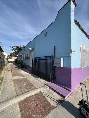 6812 S Hoover, Los Angeles, CA 90044