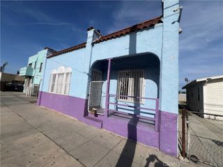 6812 S Hoover, Los Angeles, CA 90044