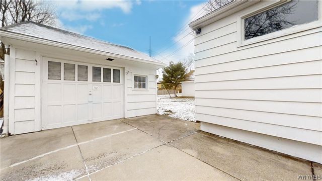 72 Birkdale Road, Cheektowaga, NY 14225