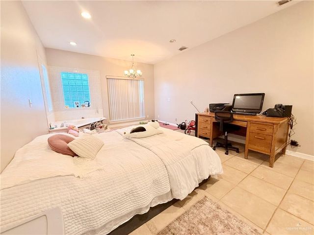 3300 Loyola Avenue, Mcallen, TX 78504