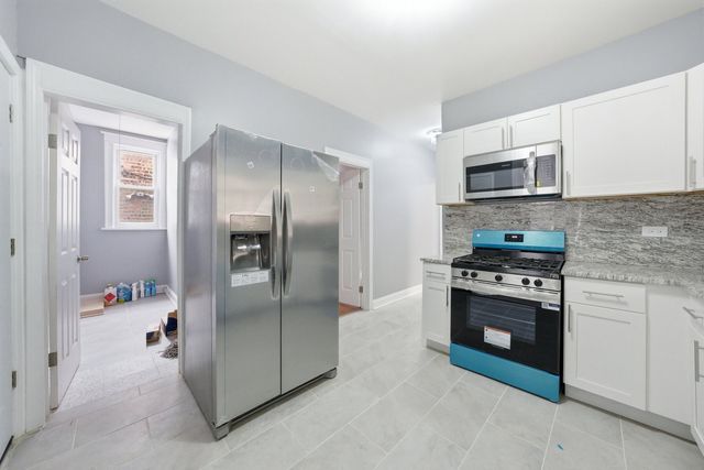 7544 S Eberhart Avenue, Chicago, IL 60619