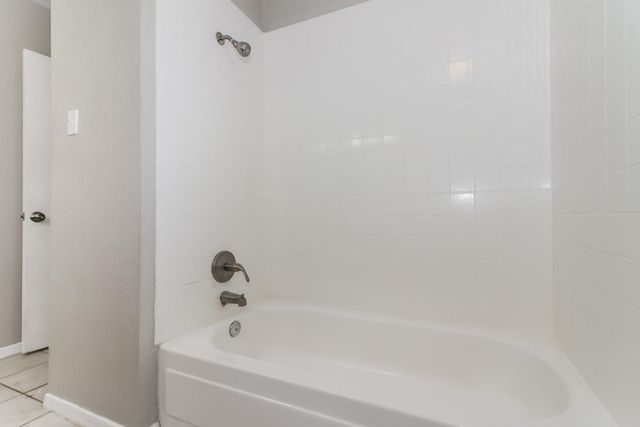 2312 Meade Court, League City, TX 77573