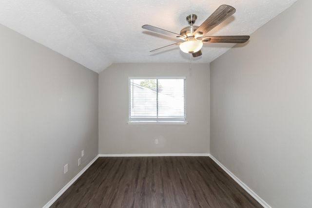 2312 Meade Court, League City, TX 77573