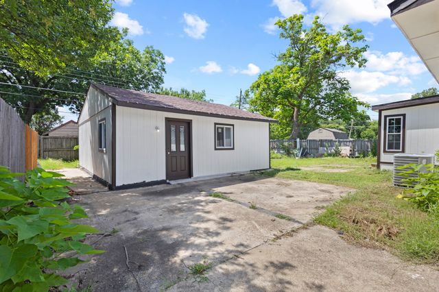 1706 Summit Street, Mesquite, TX 75149